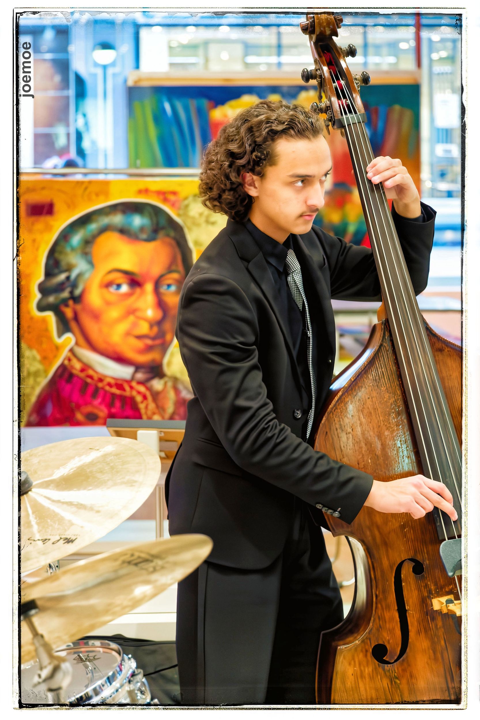 ~ the young bassist David ... in good company ~ by joemoedortmund — YouPic
