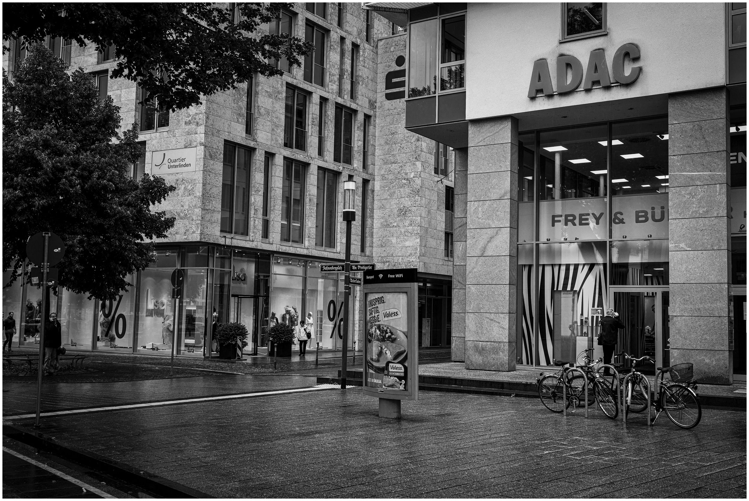 a-quiet-day-in-the-city-by-horst-dreisbach-on-youpic