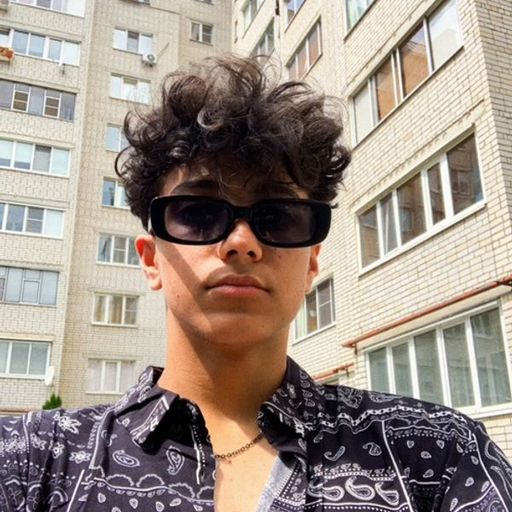 YouPic profile picture for @leonel